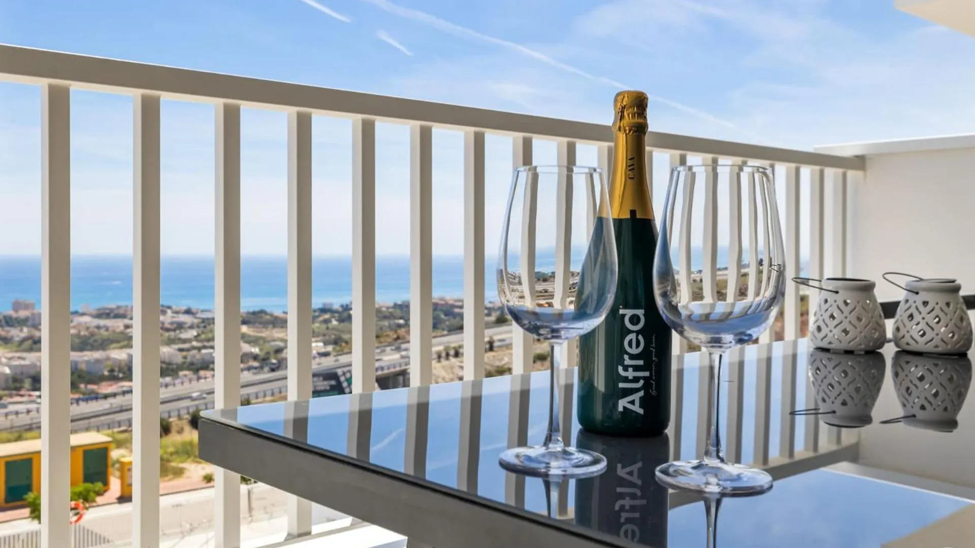 Vivi Homes - Santangelo Pool, Terrace & Sea View Benalmádena Hiszpania