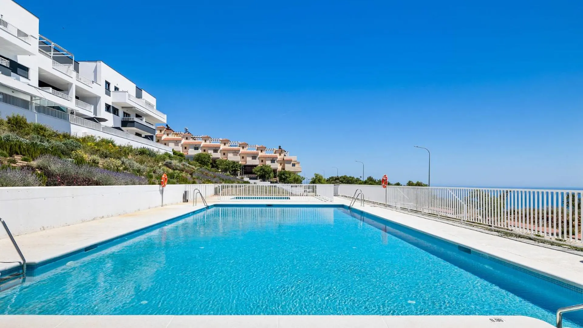 Vivi Homes - Santangelo Pool, Terrace & Sea View Benalmádena Apartament