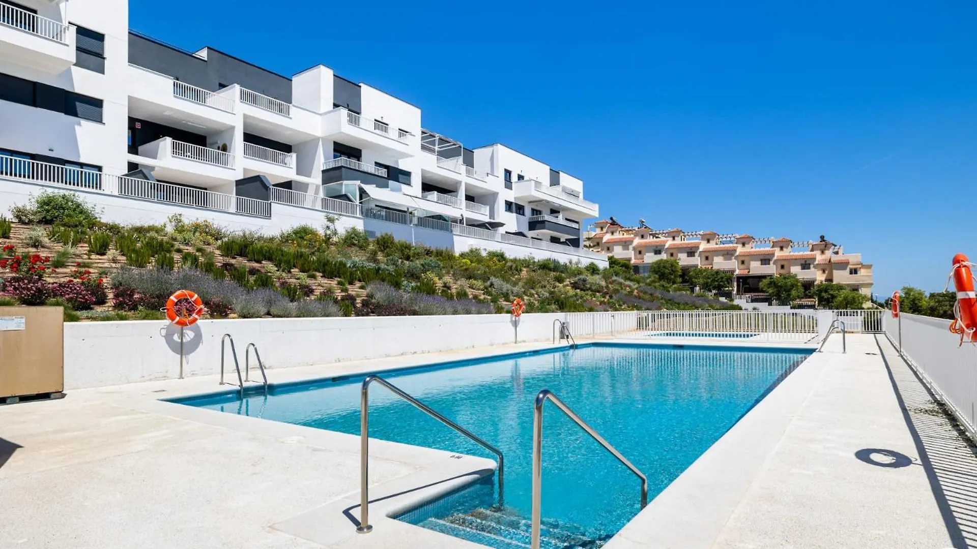 Vivi Homes - Santangelo Pool, Terrace & Sea View Benalmádena